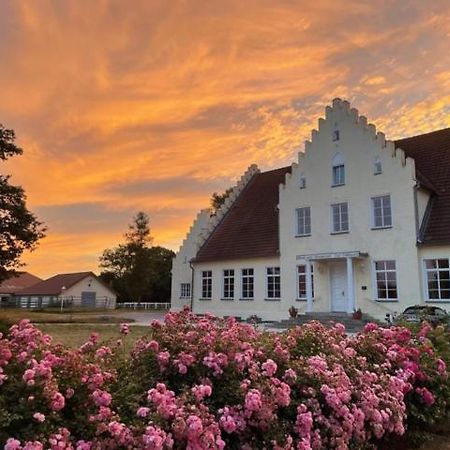 Boutique Hotel Gut Tribbevitz 노이엔키르헨 외부 사진